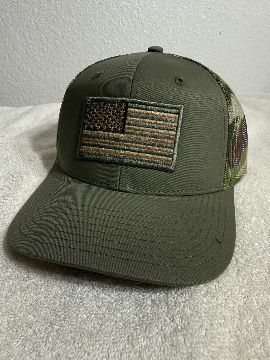 Premium 6P SNAP-BACK TRUCKER OL/CMO