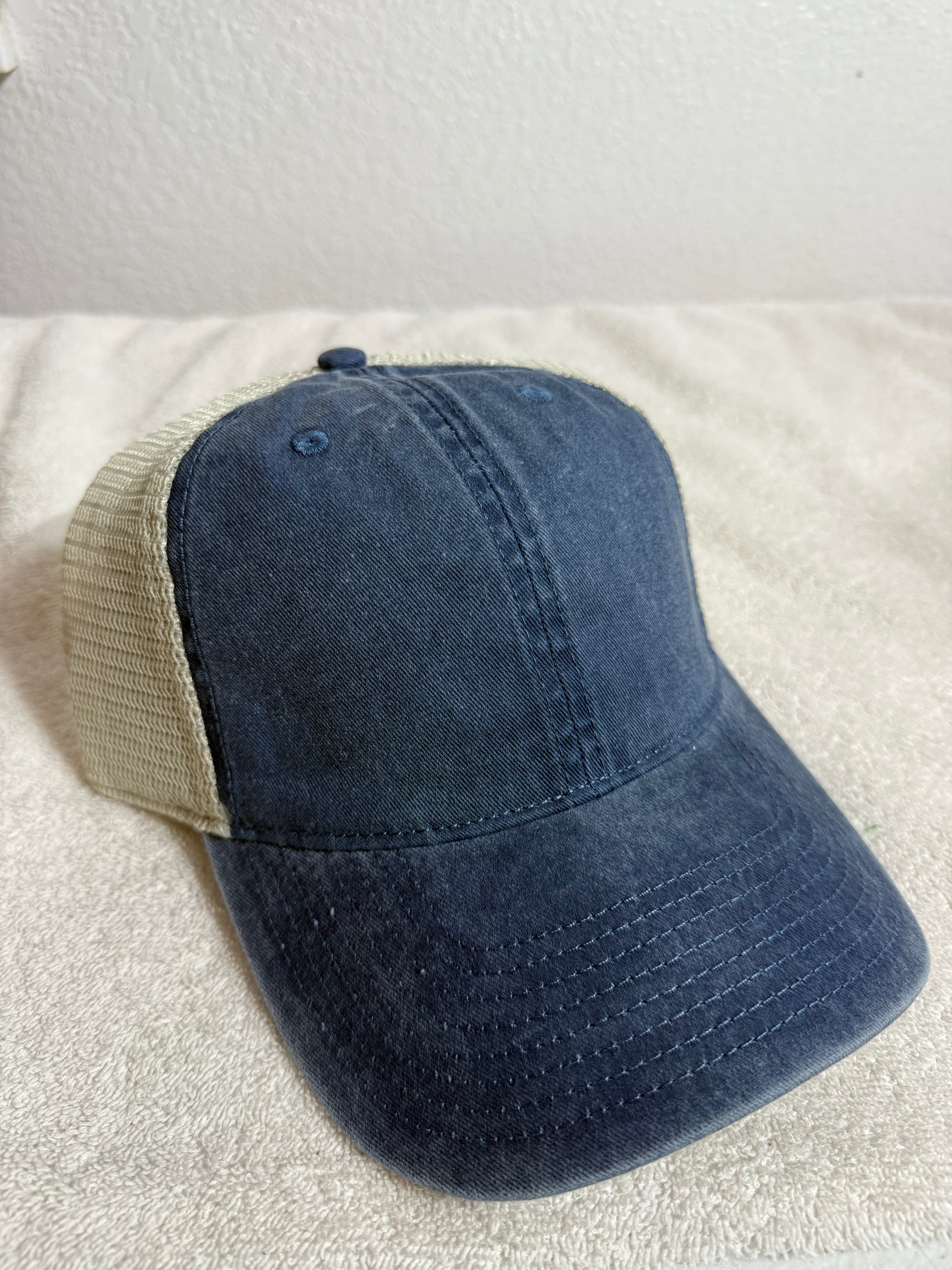 SUPER SOFT MESH TRUCKER THE GAME BLU/WH