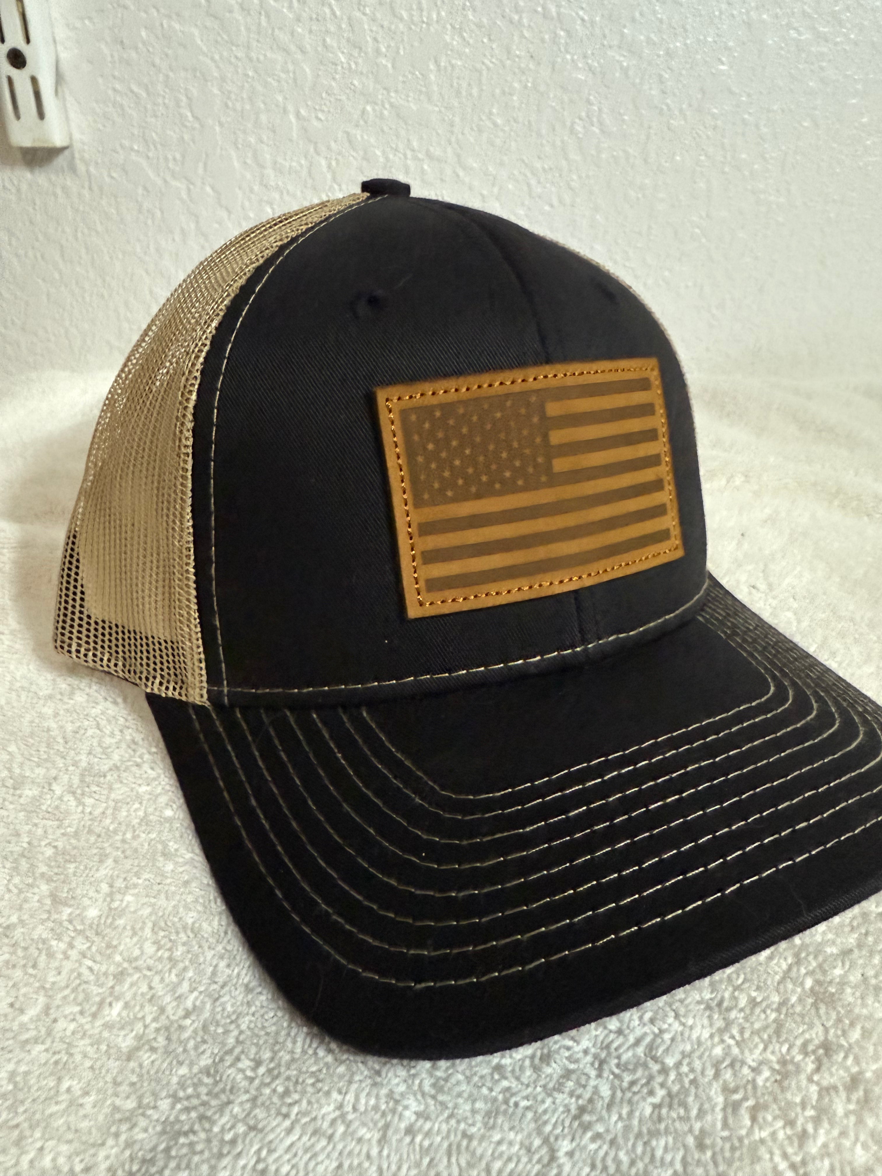 6P PREMIUM SNAP-BACK TRUCKER. BLK/CRML AF