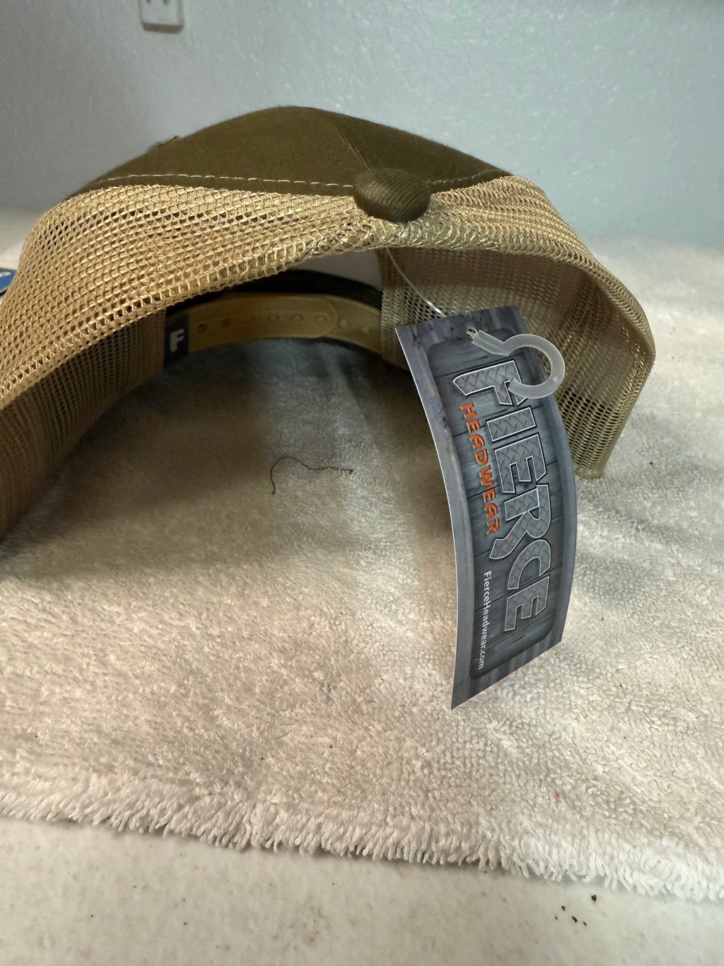 PREMIUM 6P TRUCKER